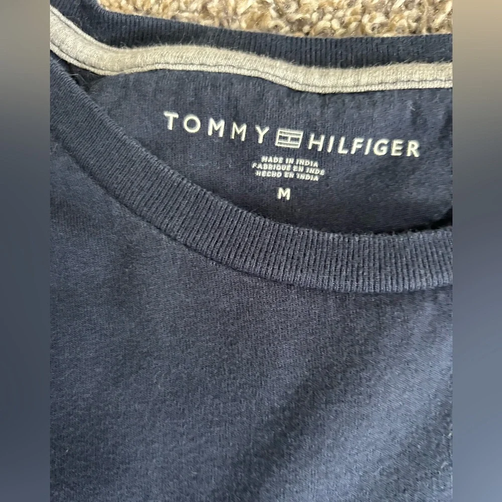Tommy Hilfiger Men’s Long Sleeve T-Shirt Size Medium - Picture 4 of 7